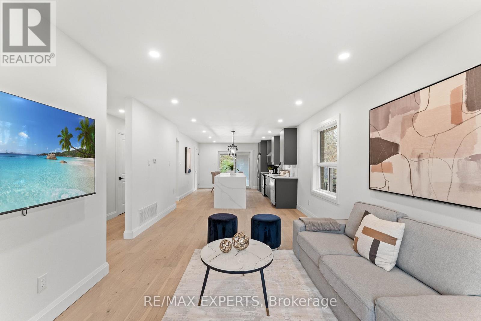 353 Walter Drive, Georgina, Ontario  L4P 3A8 - Photo 10 - N12689092