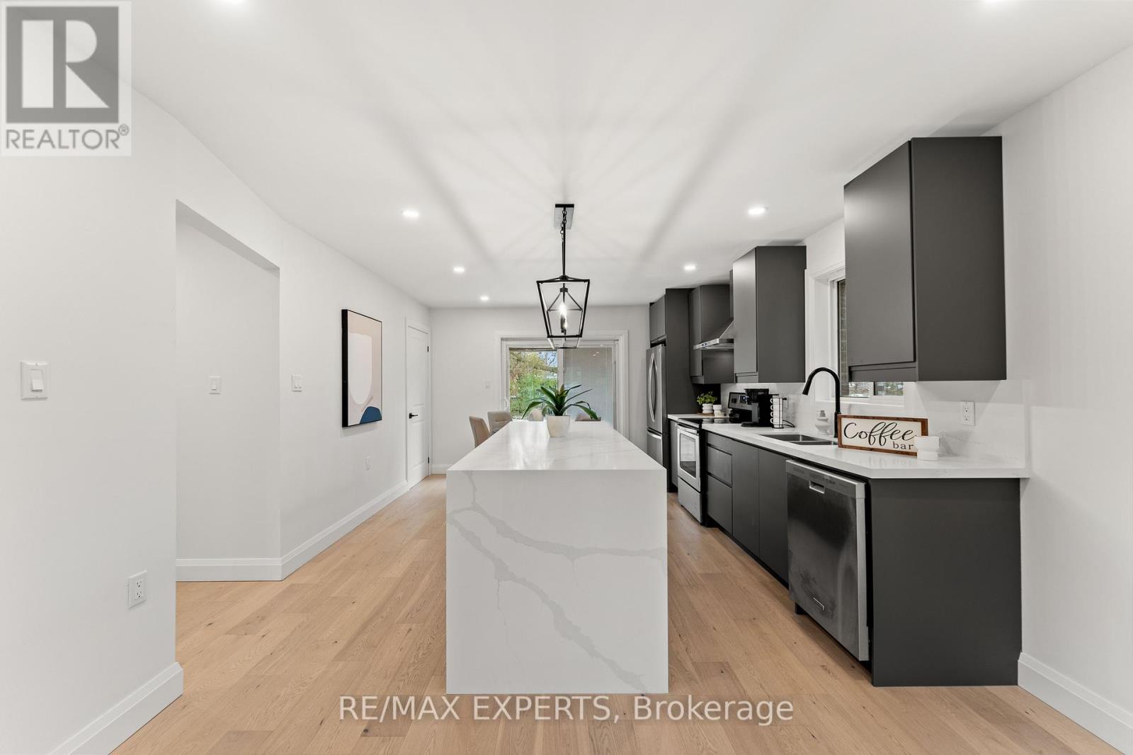 353 Walter Drive, Georgina, Ontario  L4P 3A8 - Photo 14 - N12689092