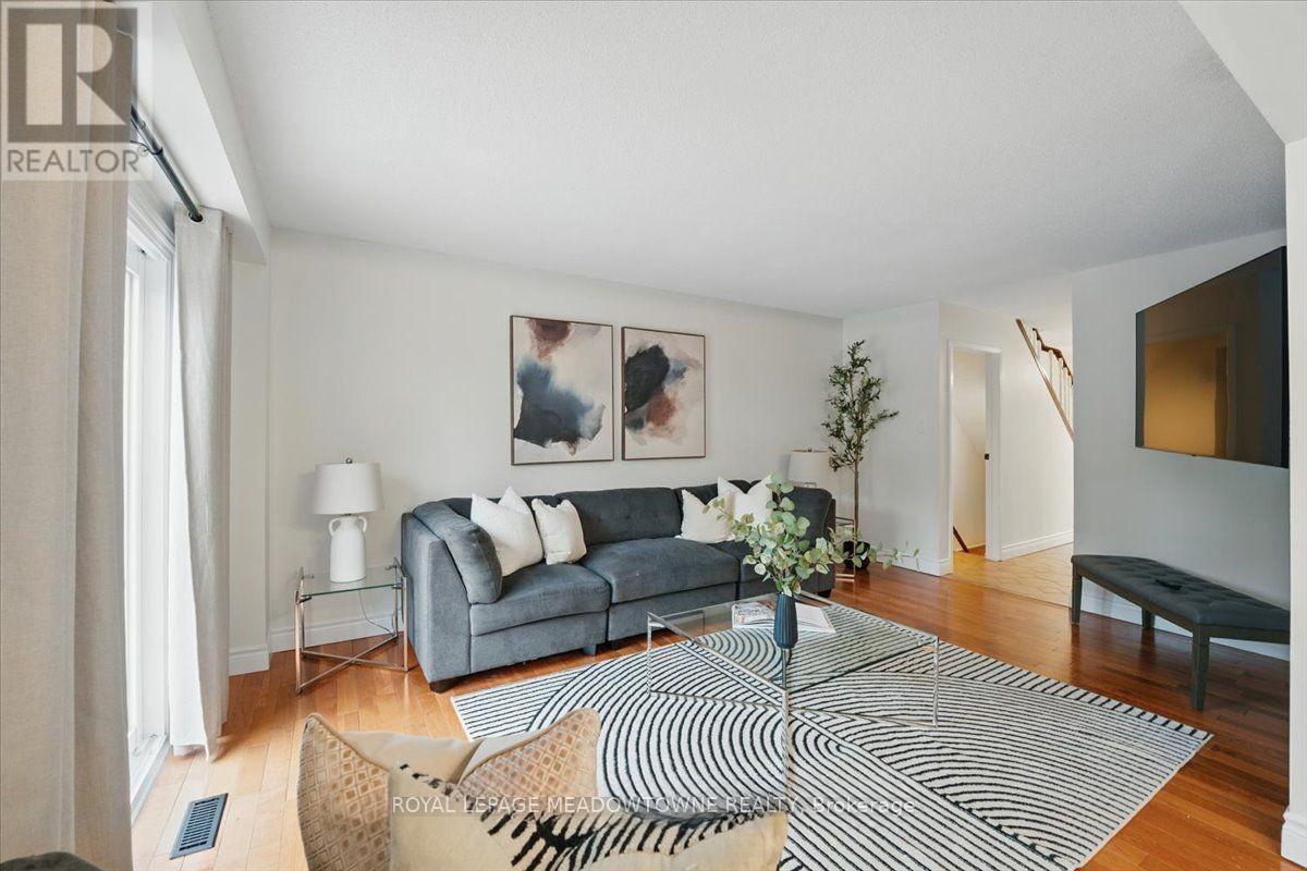 6486 Edenwood Drive, Mississauga, Ontario  L5N 3K1 - Photo 10 - W12689318