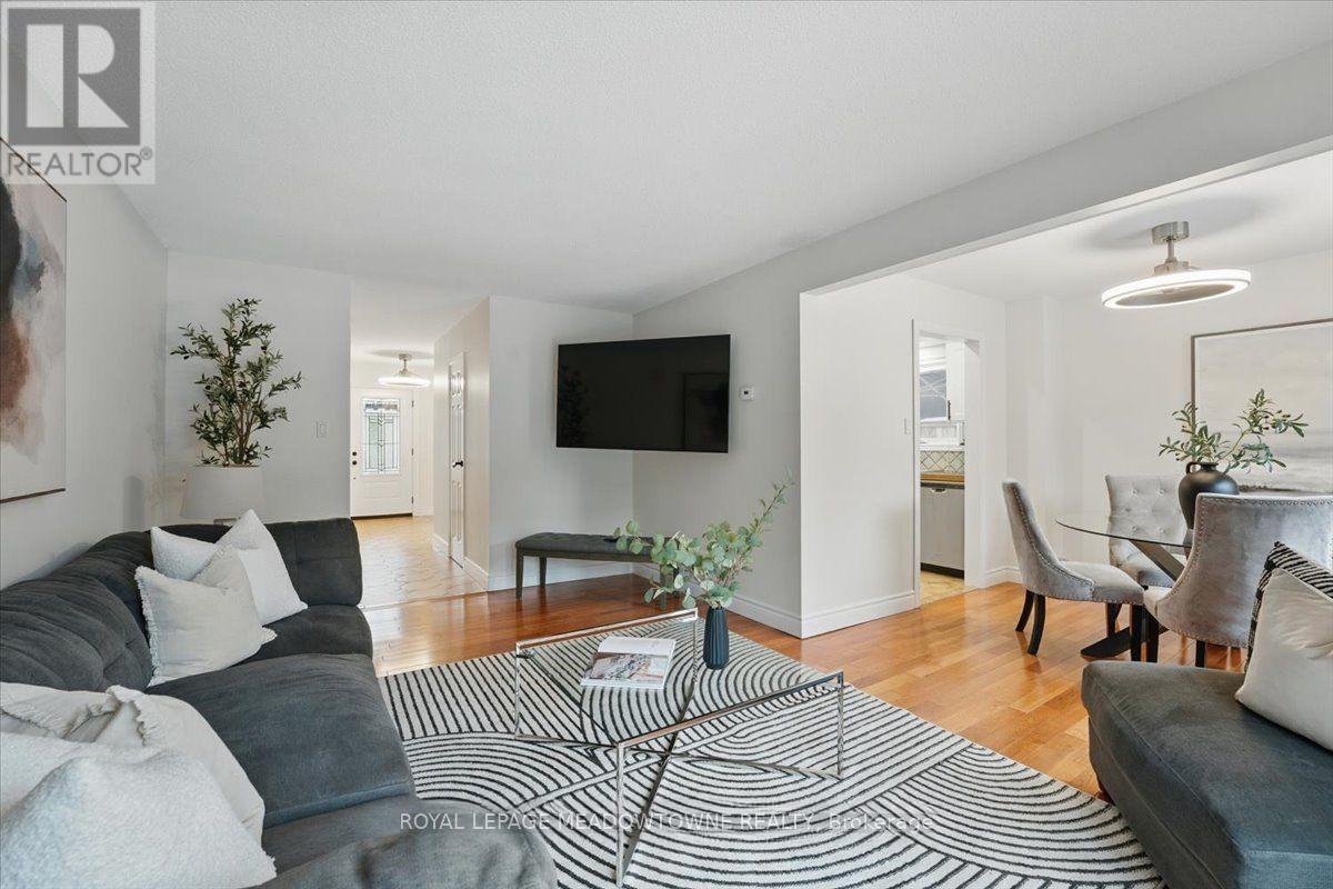 6486 Edenwood Drive, Mississauga, Ontario  L5N 3K1 - Photo 12 - W12689318