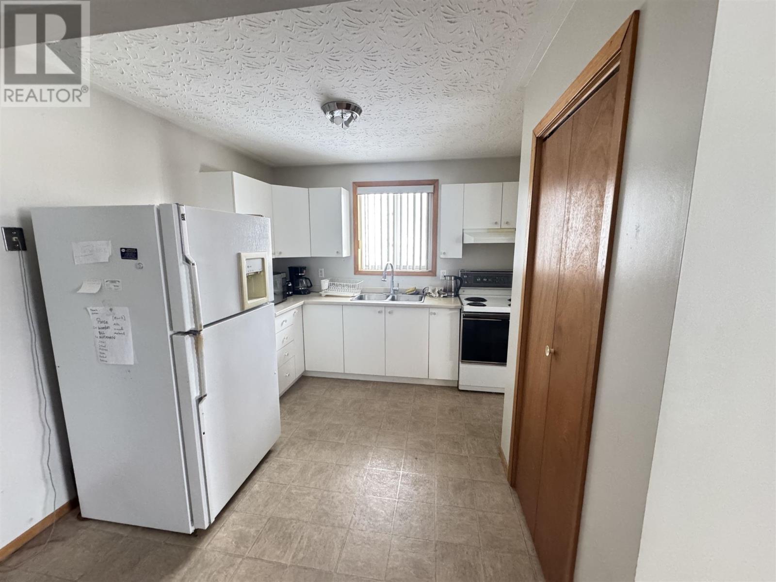 49 Third Ave, Hornepayne, Ontario  P0M 1Z0 - Photo 7 - SM253491