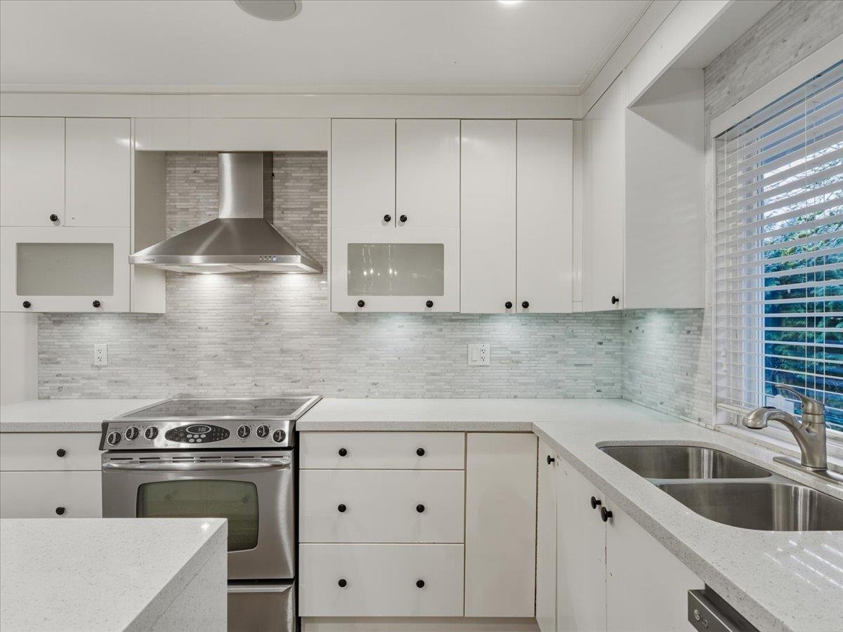 3976 205b Street, Langley, British Columbia  V3A 2B3 - Photo 3 - R3078321