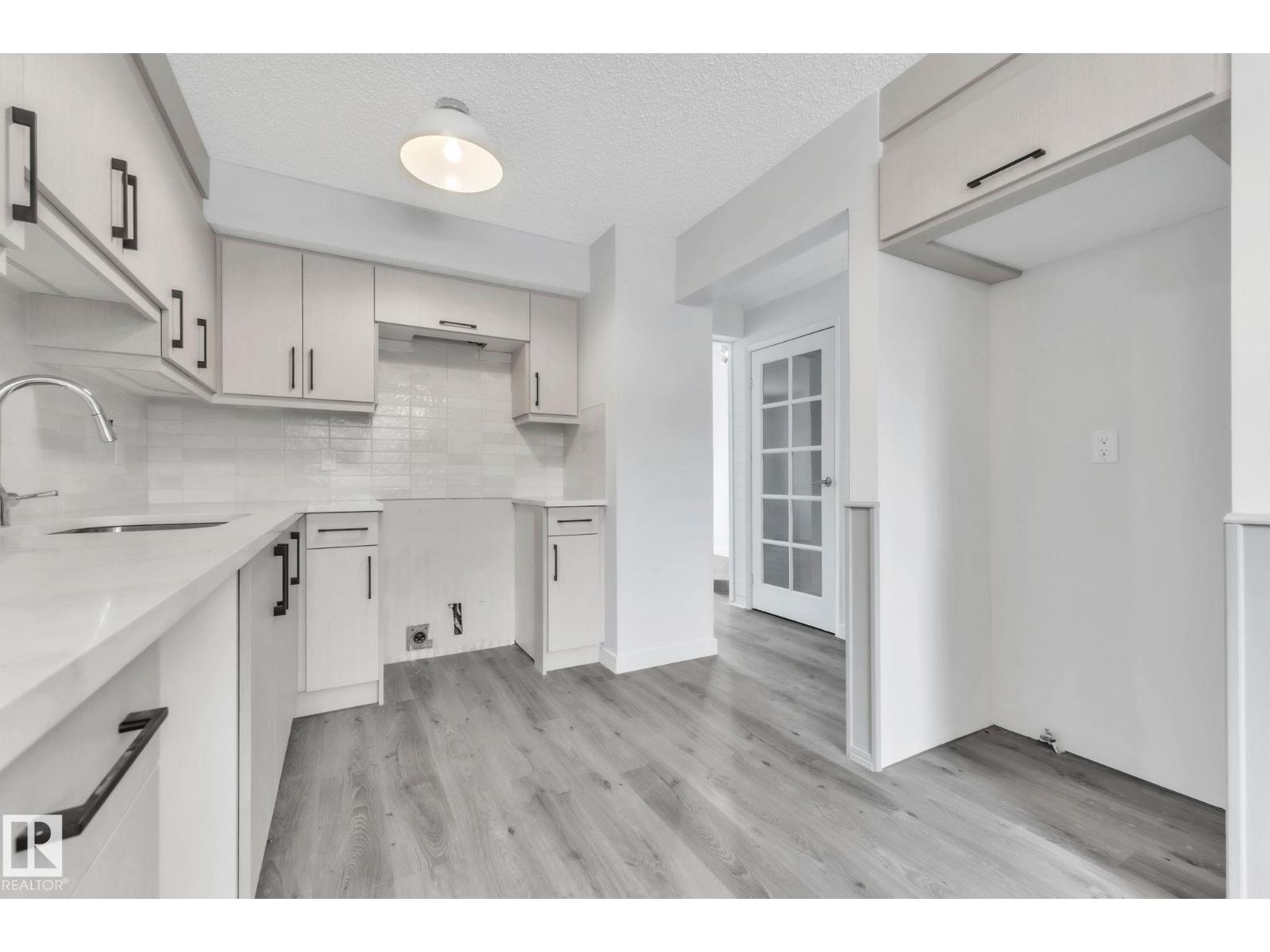 1281 Hooke Rd Nw, Edmonton, Alberta  T5A 4A5 - Photo 12 - E4469747