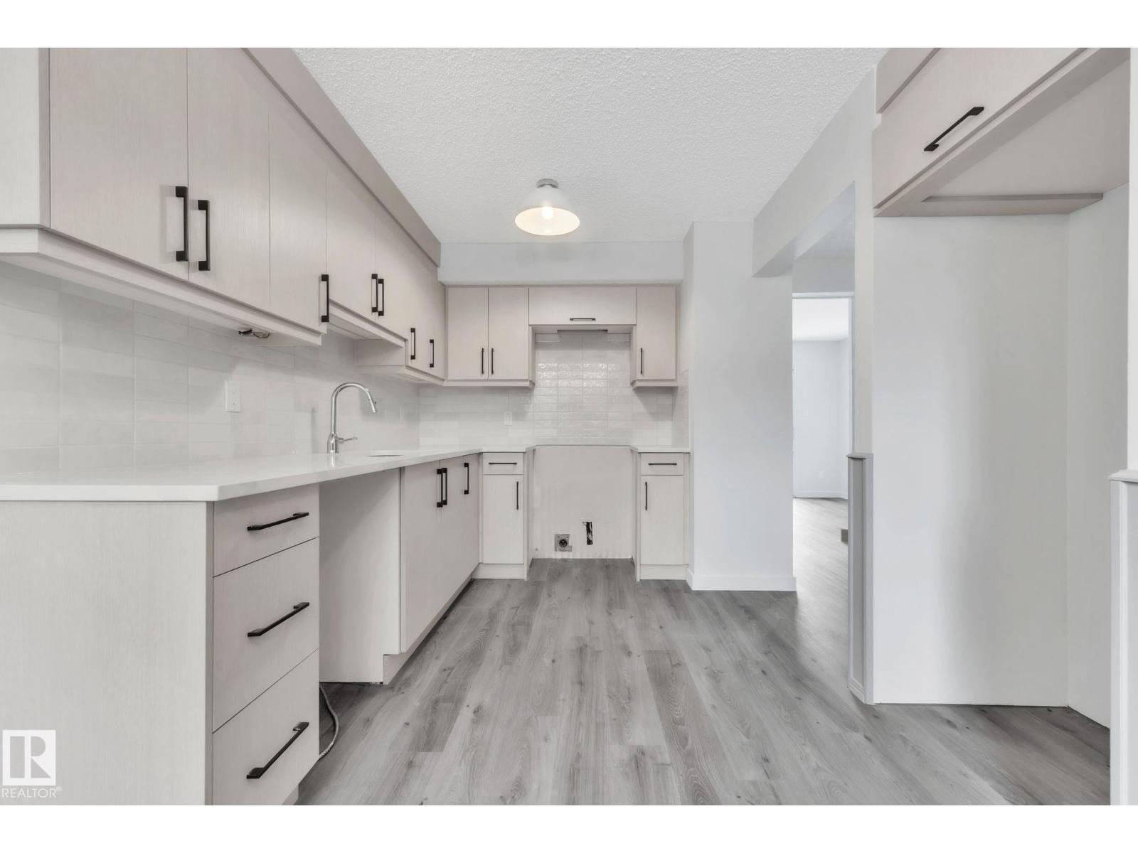 1281 Hooke Rd Nw, Edmonton, Alberta  T5A 4A5 - Photo 13 - E4469747