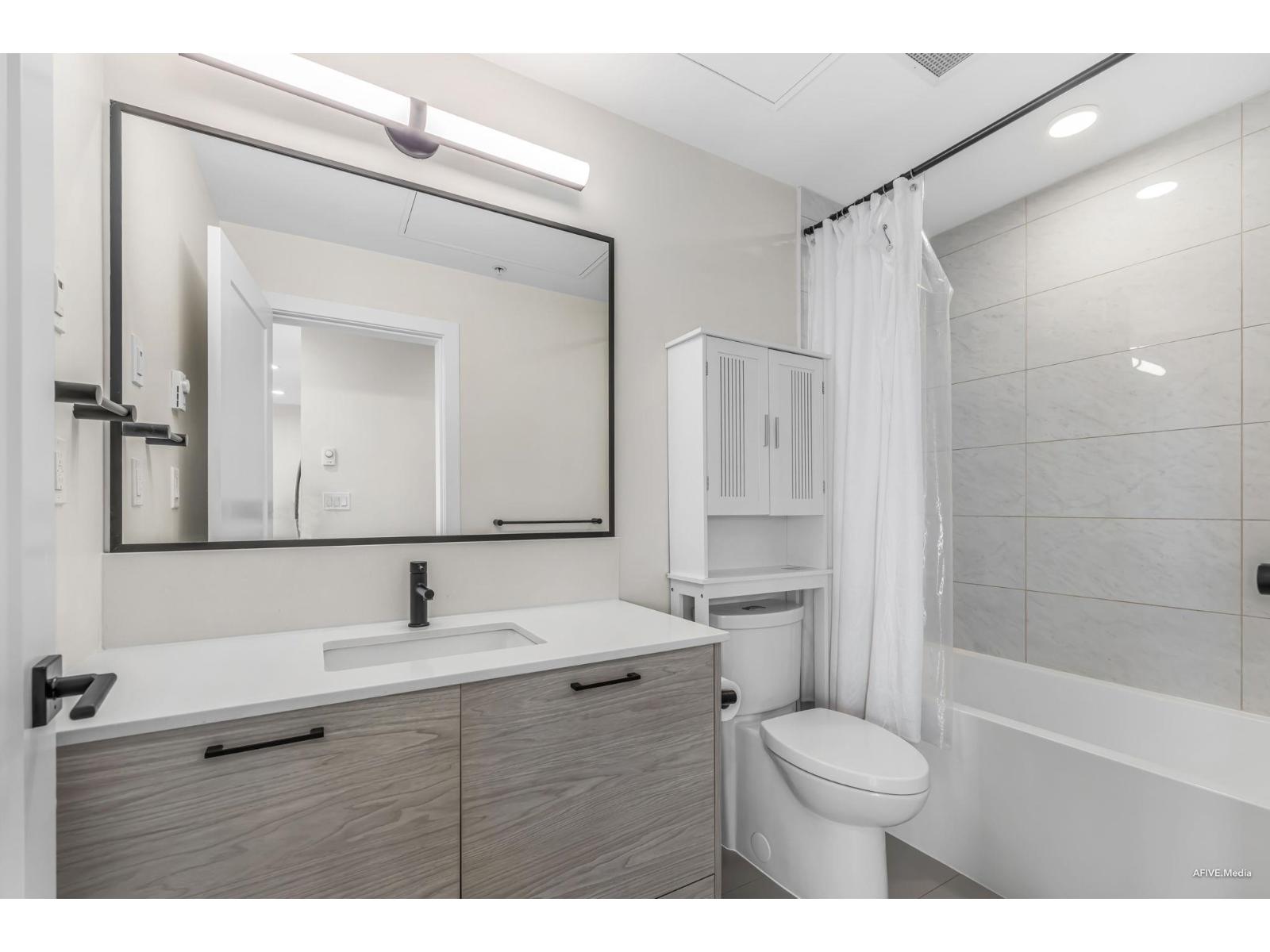 605 20019 83a Avenue, Surrey, British Columbia  V2Y 5K6 - Photo 15 - R3078673