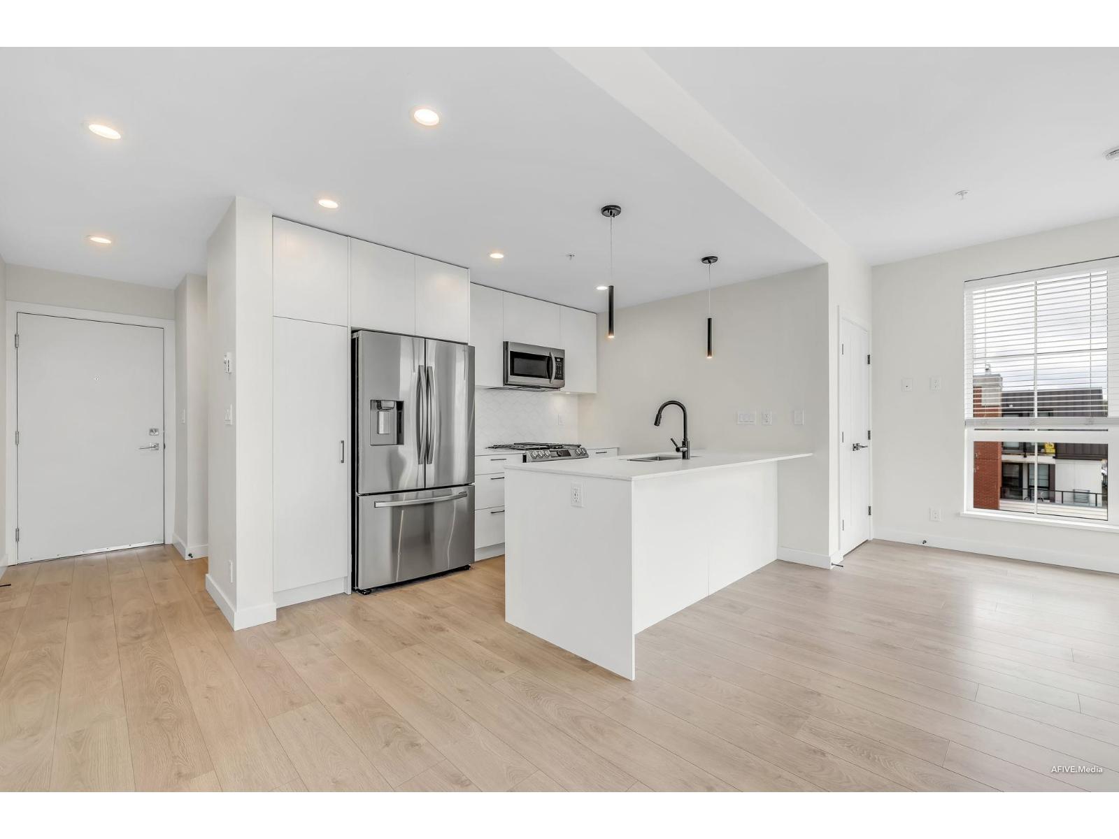 605 20019 83a Avenue, Surrey, British Columbia  V2Y 5K6 - Photo 8 - R3078673