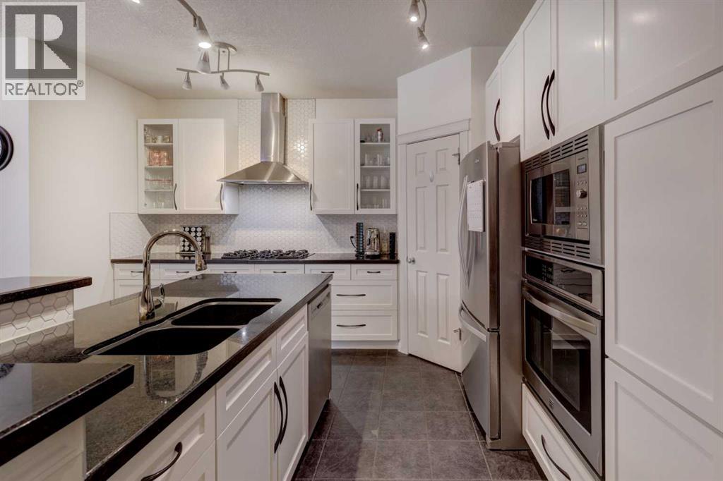 89 Cougar Ridge View Sw, Calgary, Alberta  T3H 4X3 - Photo 8 - A2276817