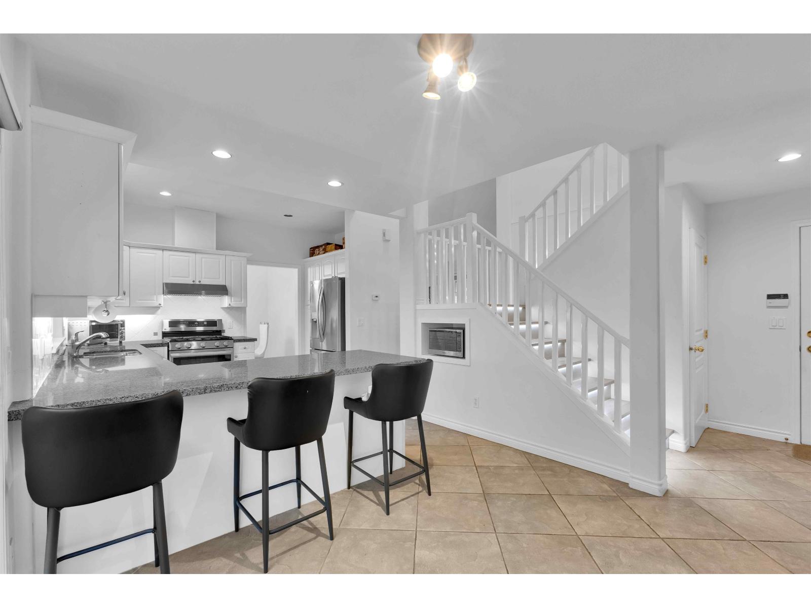 7450 147 Street, Surrey, British Columbia  V3S 8Y7 - Photo 8 - R3075174