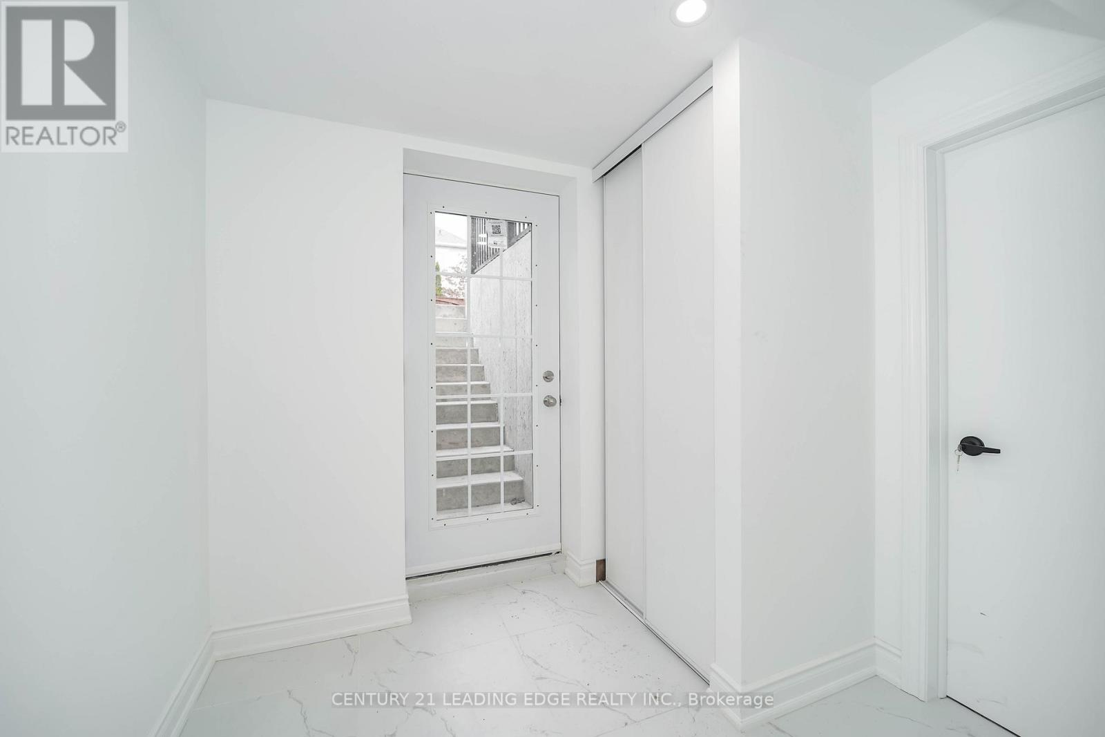 Basement 2 - 985 Audley Road S, Ajax, Ontario  L1T 0L2 - Photo 6 - E12689526