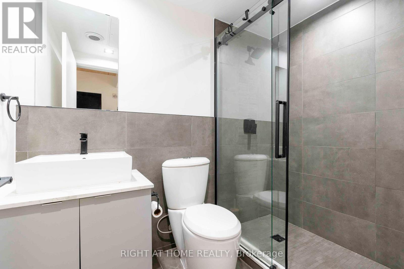 302 - 1598 Queen Street E, Toronto, Ontario  M4L 1E5 - Photo 12 - E12689538