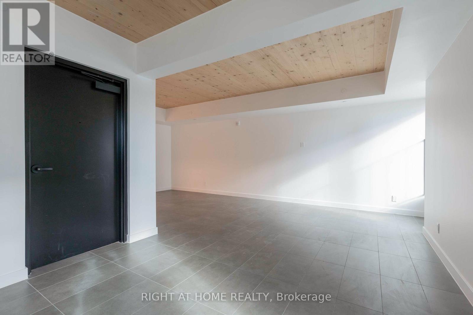 302 - 1598 Queen Street E, Toronto, Ontario  M4L 1E5 - Photo 19 - E12689538