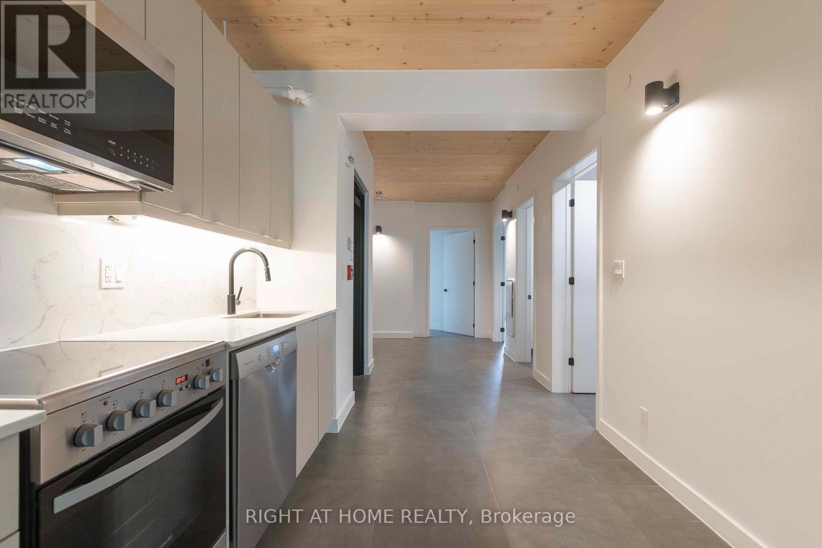 302 - 1598 Queen Street E, Toronto, Ontario  M4L 1E5 - Photo 24 - E12689538