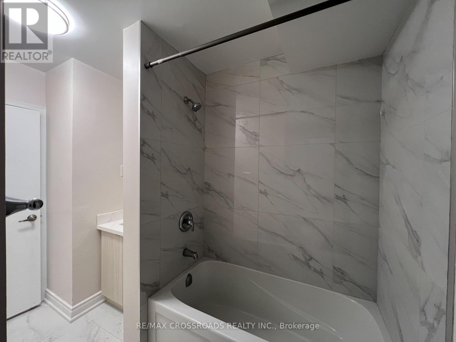 Apt 1 - 1324b Gerrard Street E, Toronto, Ontario  M4L 1Z1 - Photo 9 - E12689566