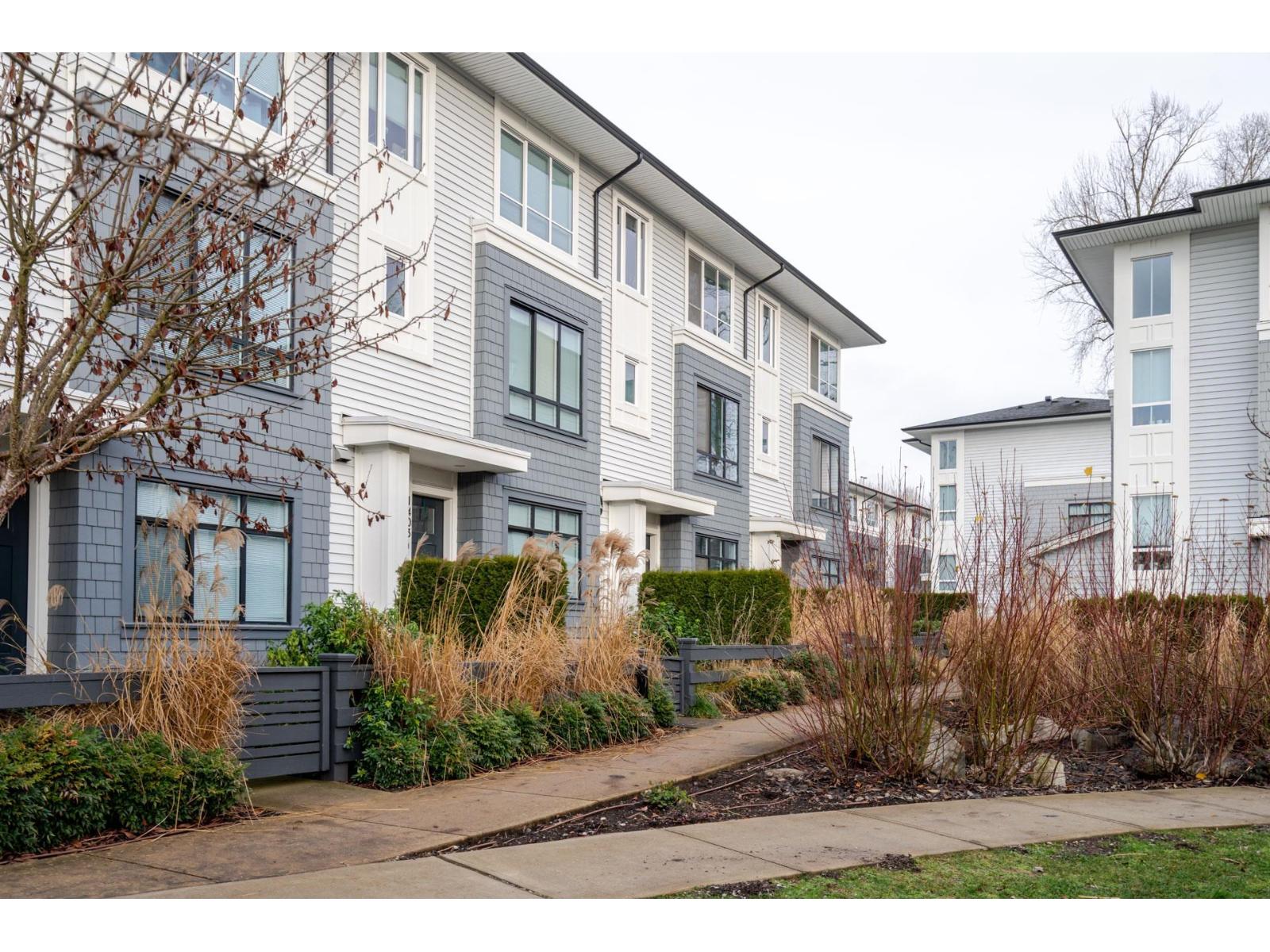 1404 18505 Laurensen Place, Surrey, British Columbia  V4N 6R8 - Photo 3 - R3075573