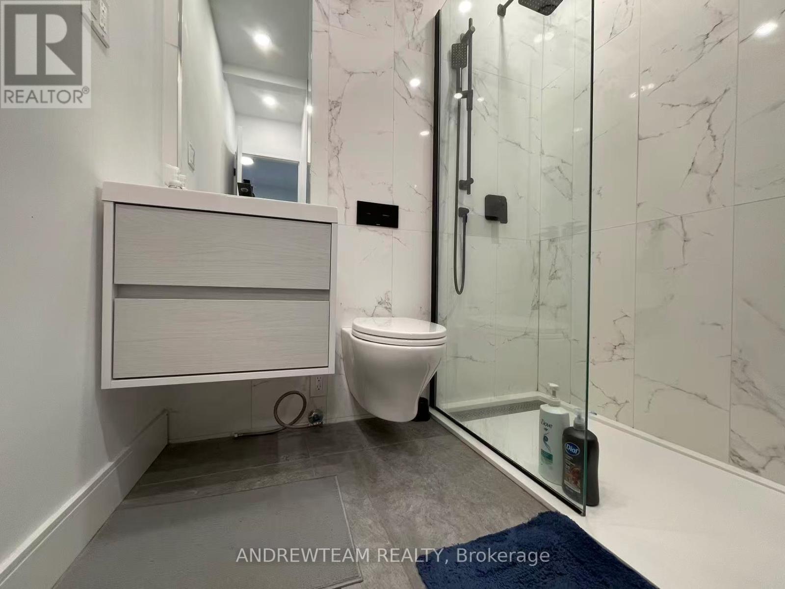 Main Floor - 382 Lynett Crescent, Richmond Hill, Ontario  L4C 2V5 - Photo 15 - N12689540