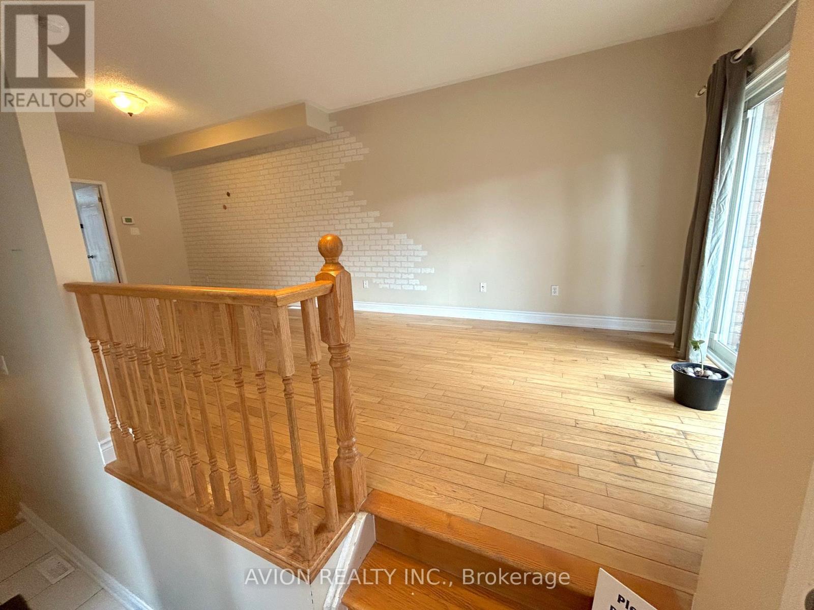 264 - 23 Observatory Lane, Richmond Hill, Ontario  L4C 0M7 - Photo 3 - N12689584