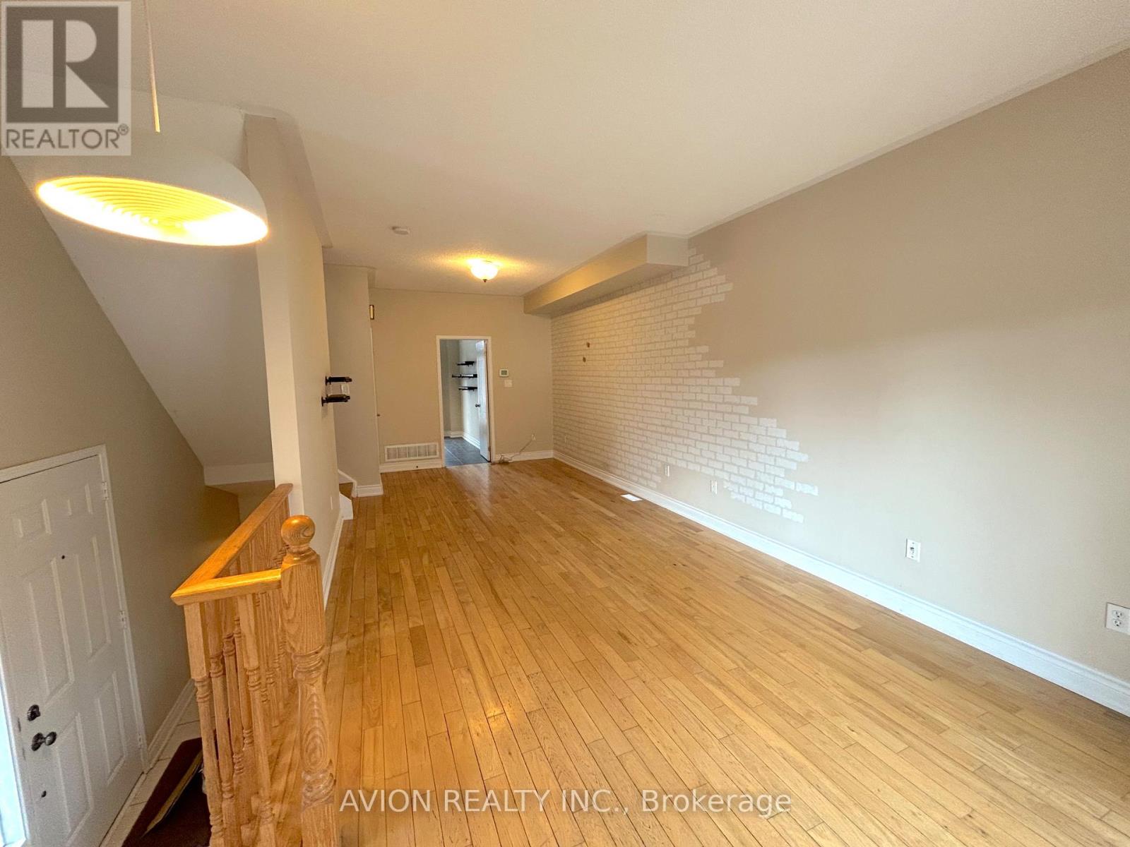 264 - 23 Observatory Lane, Richmond Hill, Ontario  L4C 0M7 - Photo 4 - N12689584