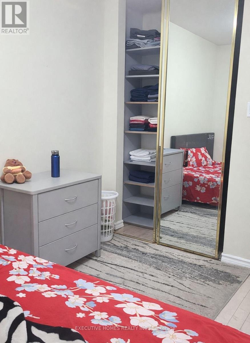 6 Manderley Pl Place, Brampton, Ontario  L6S 2S6 - Photo 11 - W12689512