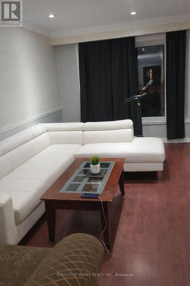 6 Manderley Pl Place, Brampton, Ontario  L6S 2S6 - Photo 5 - W12689512