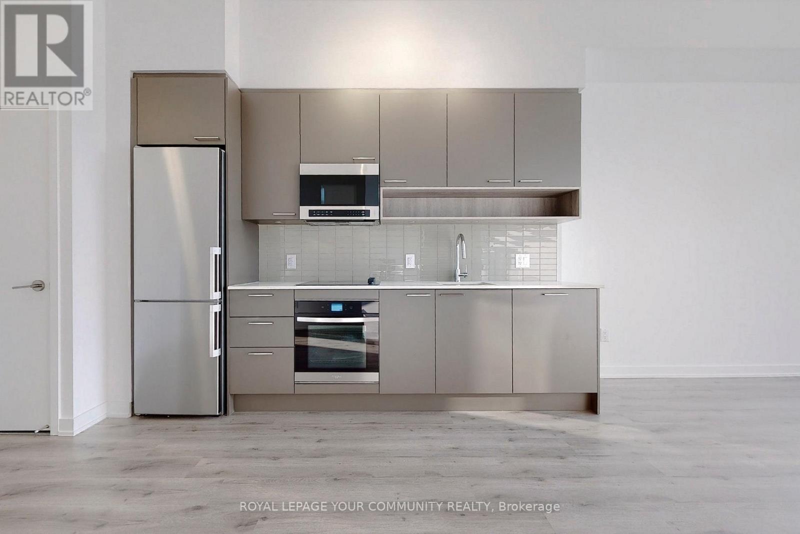 719 - 3005 Pine Glen Road, Oakville, Ontario  L6M 5P5 - Photo 2 - W12689544