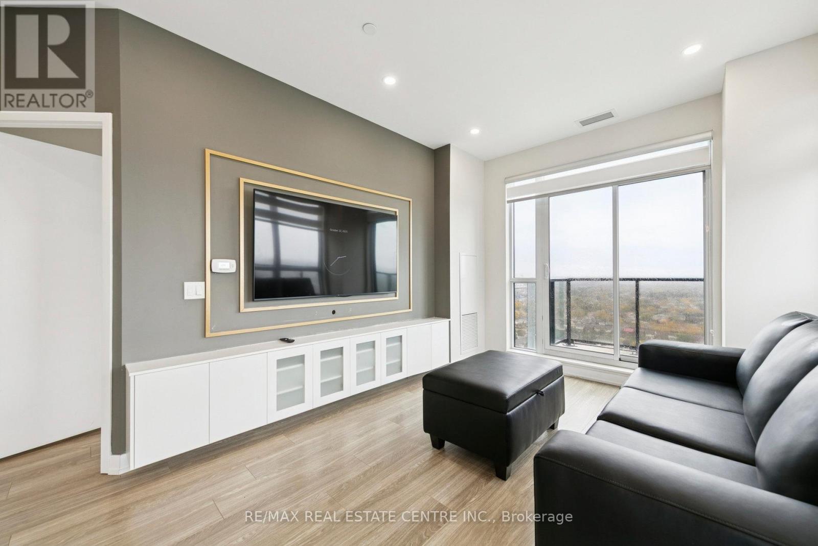 2302 - 4085 Parkside Village Drive, Mississauga, Ontario  L5B 0K9 - Photo 17 - W12689546