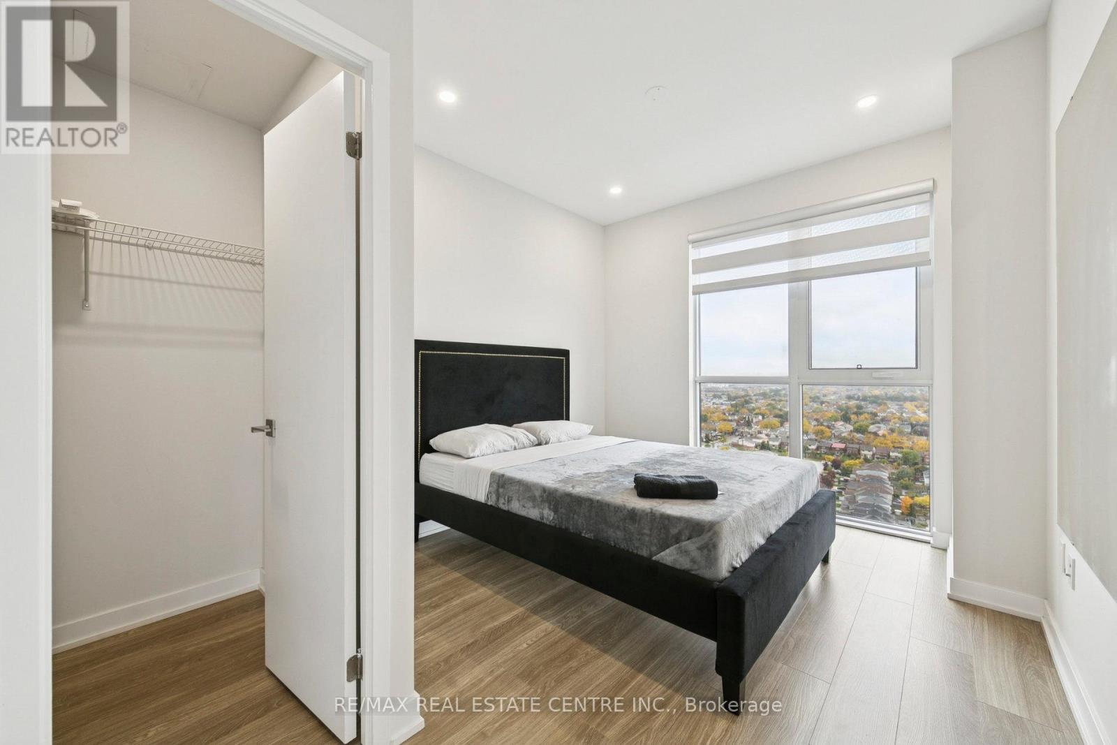 2302 - 4085 Parkside Village Drive, Mississauga, Ontario  L5B 0K9 - Photo 18 - W12689546