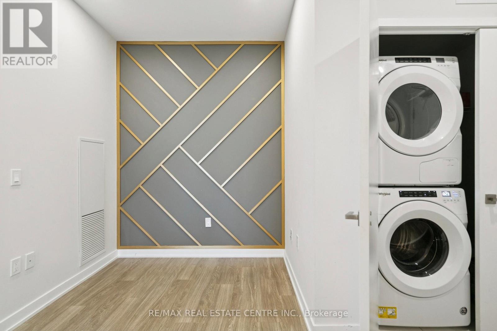 2302 - 4085 Parkside Village Drive, Mississauga, Ontario  L5B 0K9 - Photo 24 - W12689546