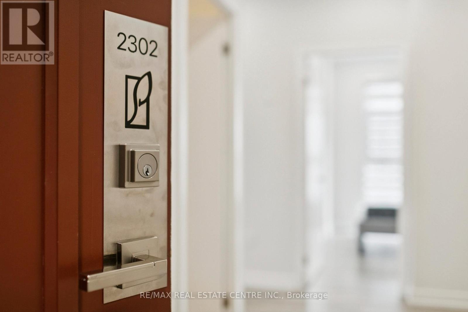 2302 - 4085 Parkside Village Drive, Mississauga, Ontario  L5B 0K9 - Photo 3 - W12689546