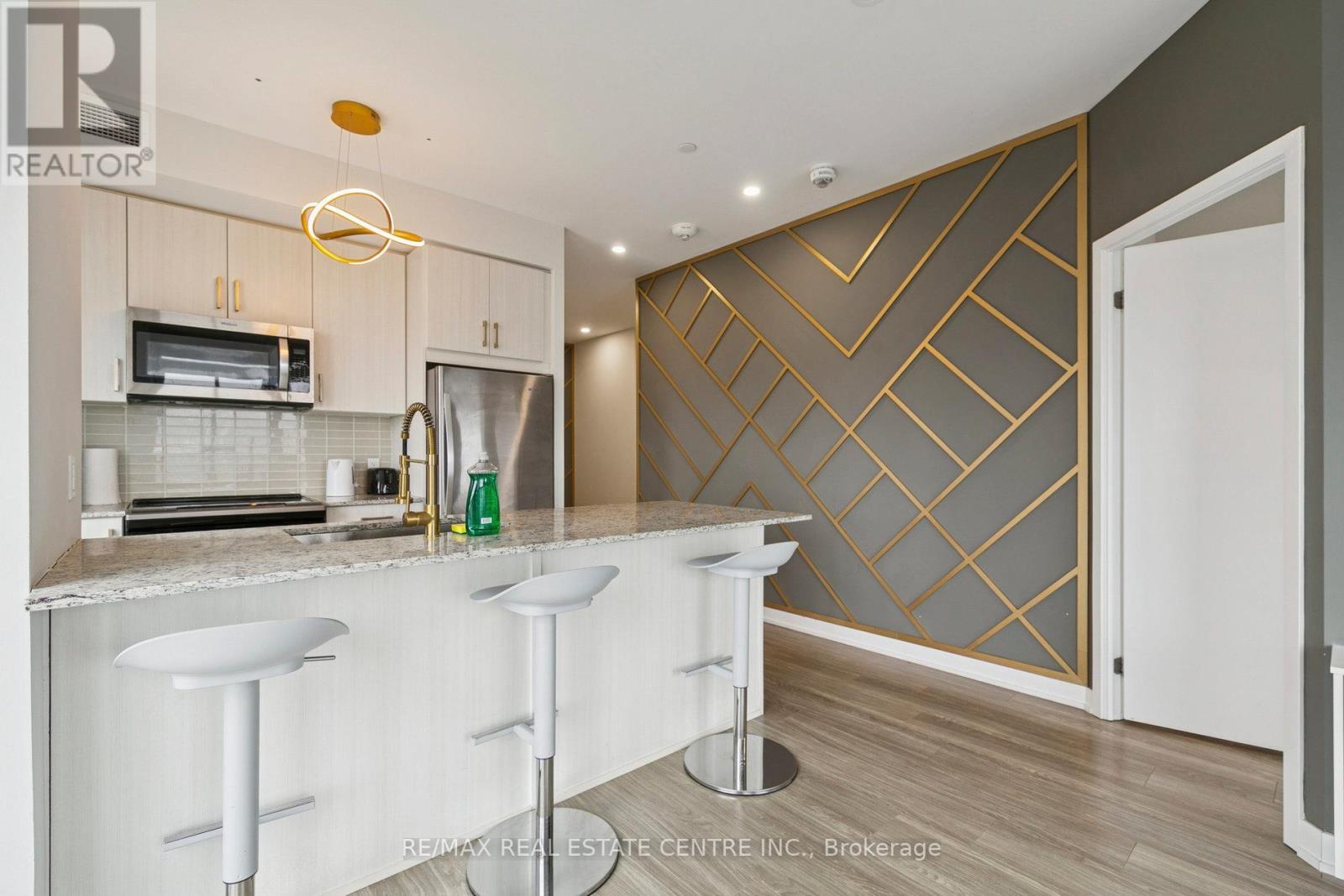 2302 - 4085 Parkside Village Drive, Mississauga, Ontario  L5B 0K9 - Photo 7 - W12689546