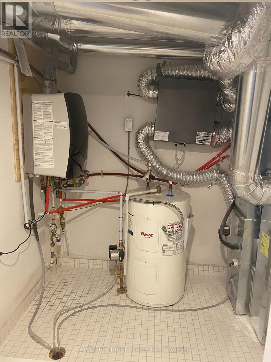 Th 200 - 10 Lloyd Janes Lane, Toronto, Ontario  M8V 0J6 - Photo 17 - W12689548