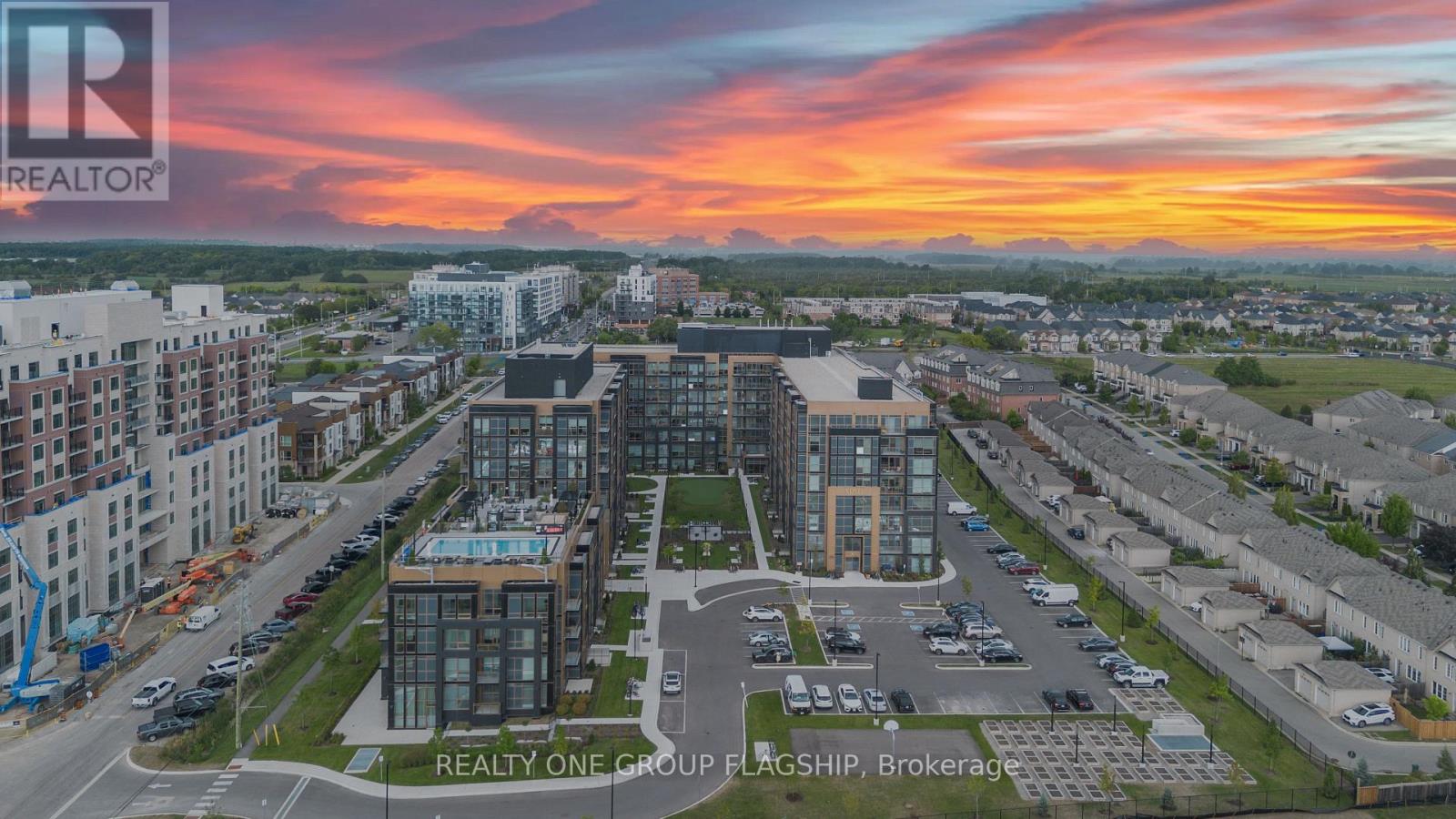 101 - 2343 Khalsa Gate, Oakville, Ontario  L6M 5R6 - Photo 4 - W12689554