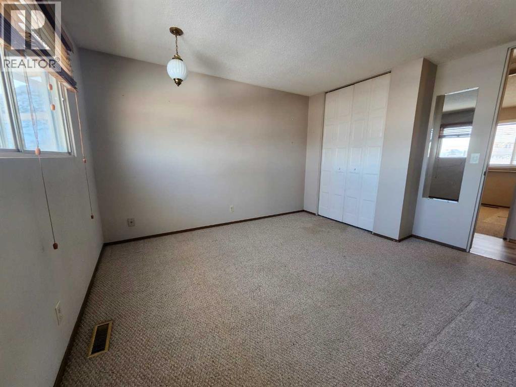 75 Hunts Crescent, Drumheller, Alberta  T0J 0Y6 - Photo 13 - A2275940