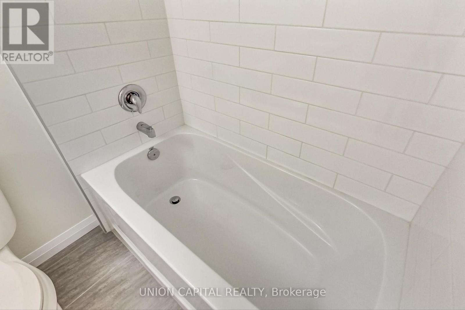 801 - 60 Charles Street W, Kitchener, Ontario  N2G 0C9 - Photo 23 - X12683522