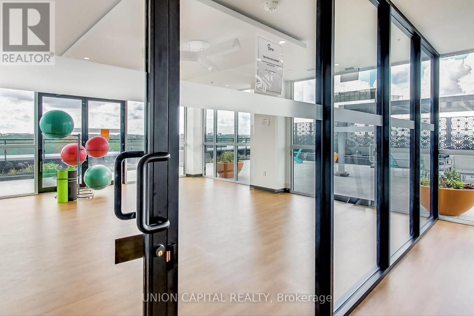 801 - 60 Charles Street W, Kitchener, Ontario  N2G 0C9 - Photo 34 - X12683522