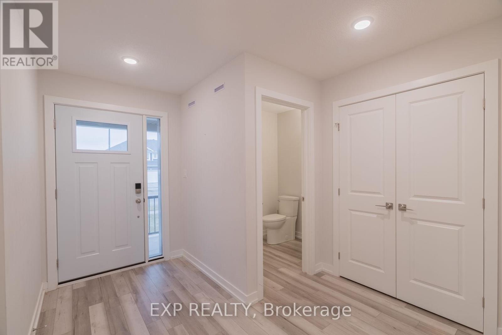 150 Empire Parkway, St. Thomas, Ontario  N5P 0P1 - Photo 2 - X12689592