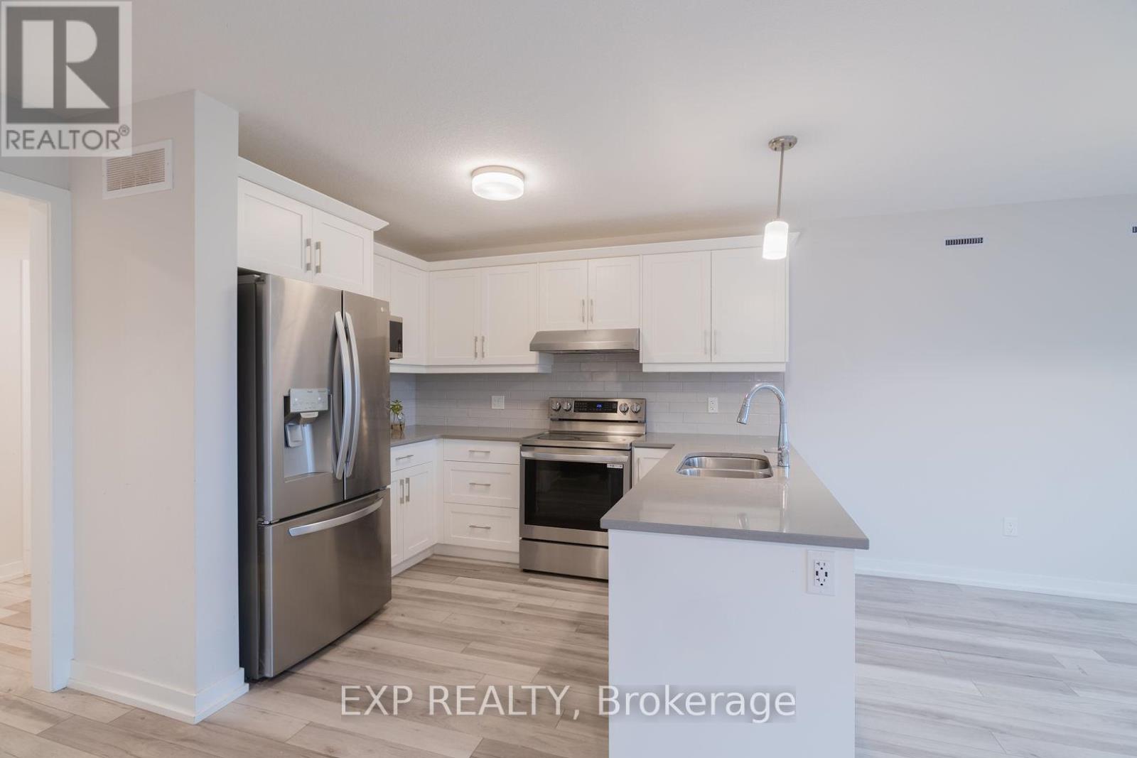 150 Empire Parkway, St. Thomas, Ontario  N5P 0P1 - Photo 5 - X12689592