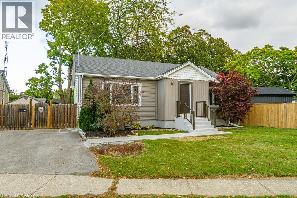 14 Woodbine Avenue Unit# A, St. Catharines, Ontario  L2N 3N3 - Photo 1 - 40798039