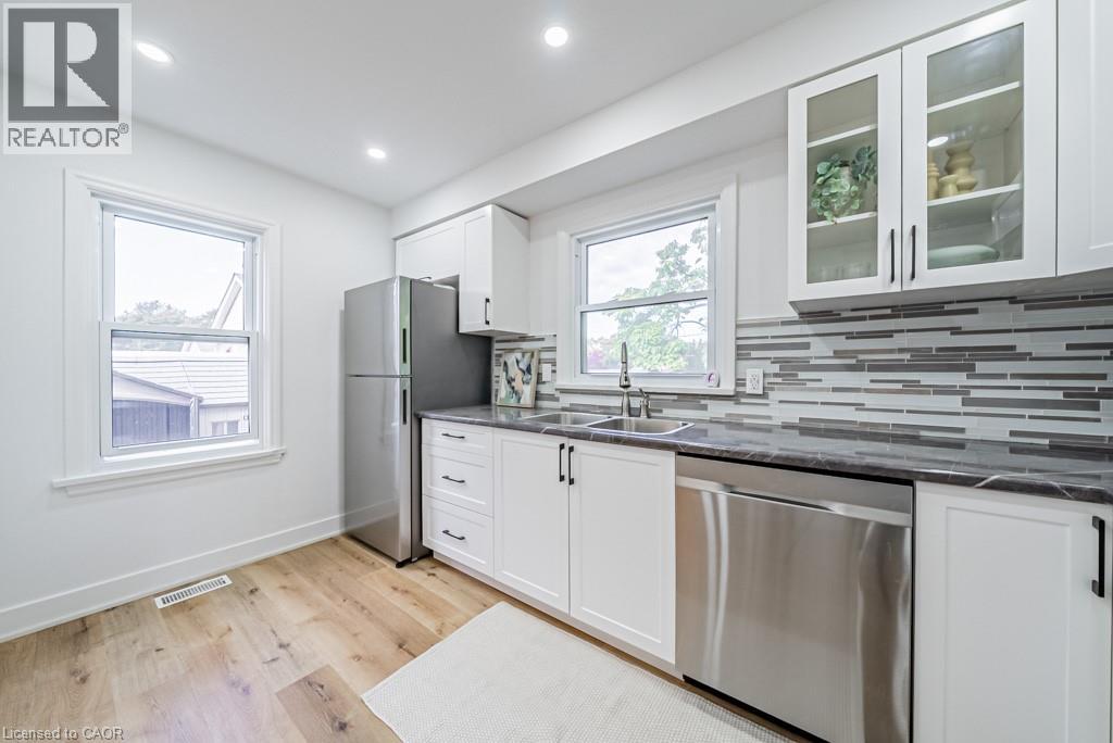 14 Woodbine Avenue Unit# A, St. Catharines, Ontario  L2N 3N3 - Photo 23 - 40798039