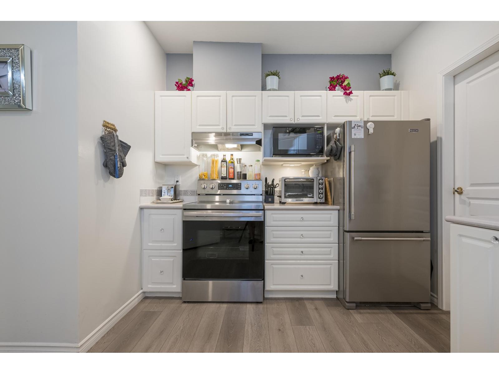 208 10320 156 Street, Surrey, British Columbia  V3R 4L8 - Photo 14 - R3056156