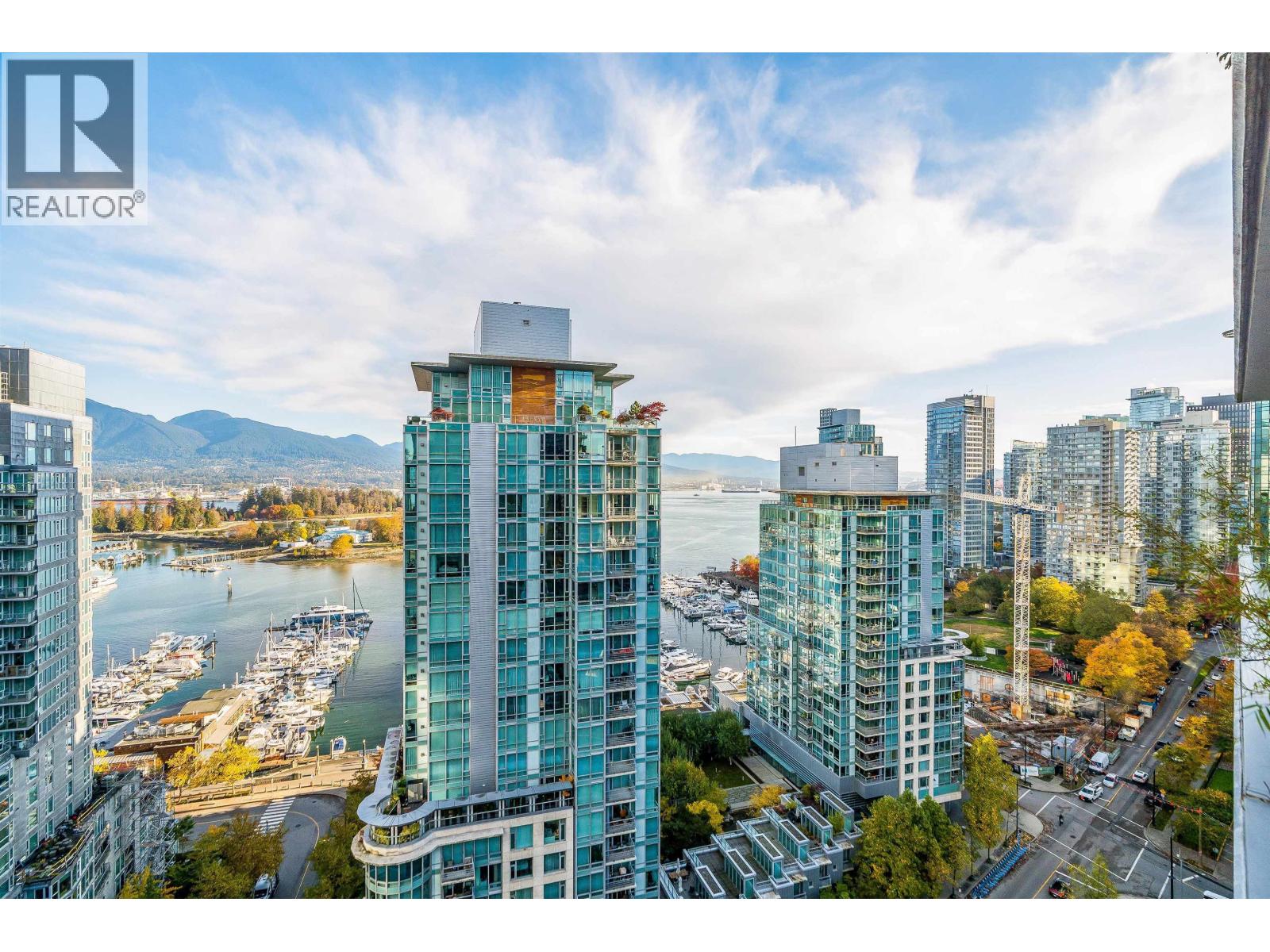 2101 1499 W Pender Street, Vancouver, British Columbia  V6G 0A7 - Photo 1 - R3078626