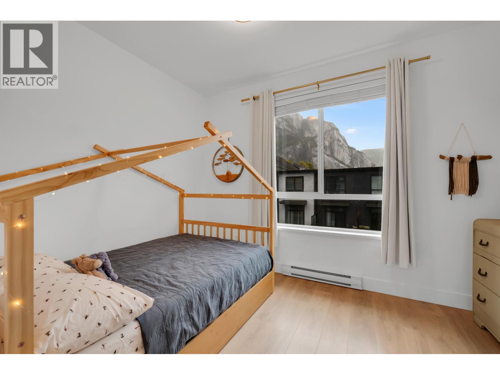 1379 Marinaside Place, Squamish, British Columbia  V8B 1A8 - Photo 13 - R3078627