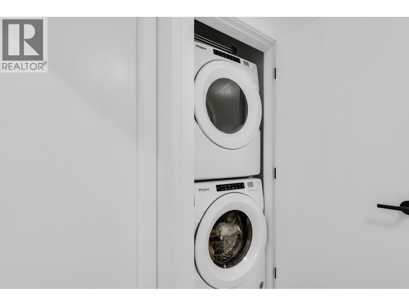 1379 Marinaside Place, Squamish, British Columbia  V8B 1A8 - Photo 18 - R3078627