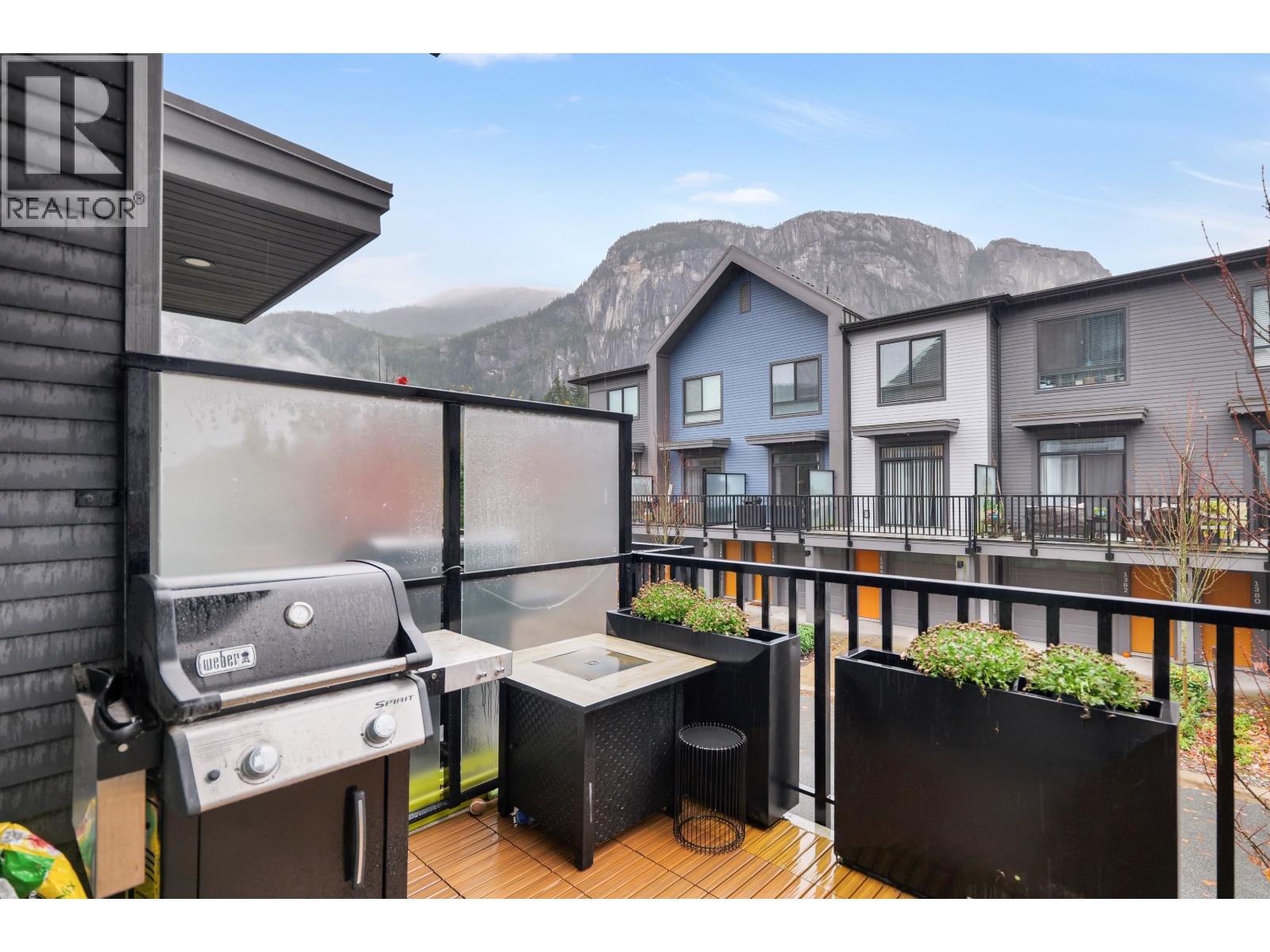 1379 Marinaside Place, Squamish, British Columbia  V8B 1A8 - Photo 19 - R3078627