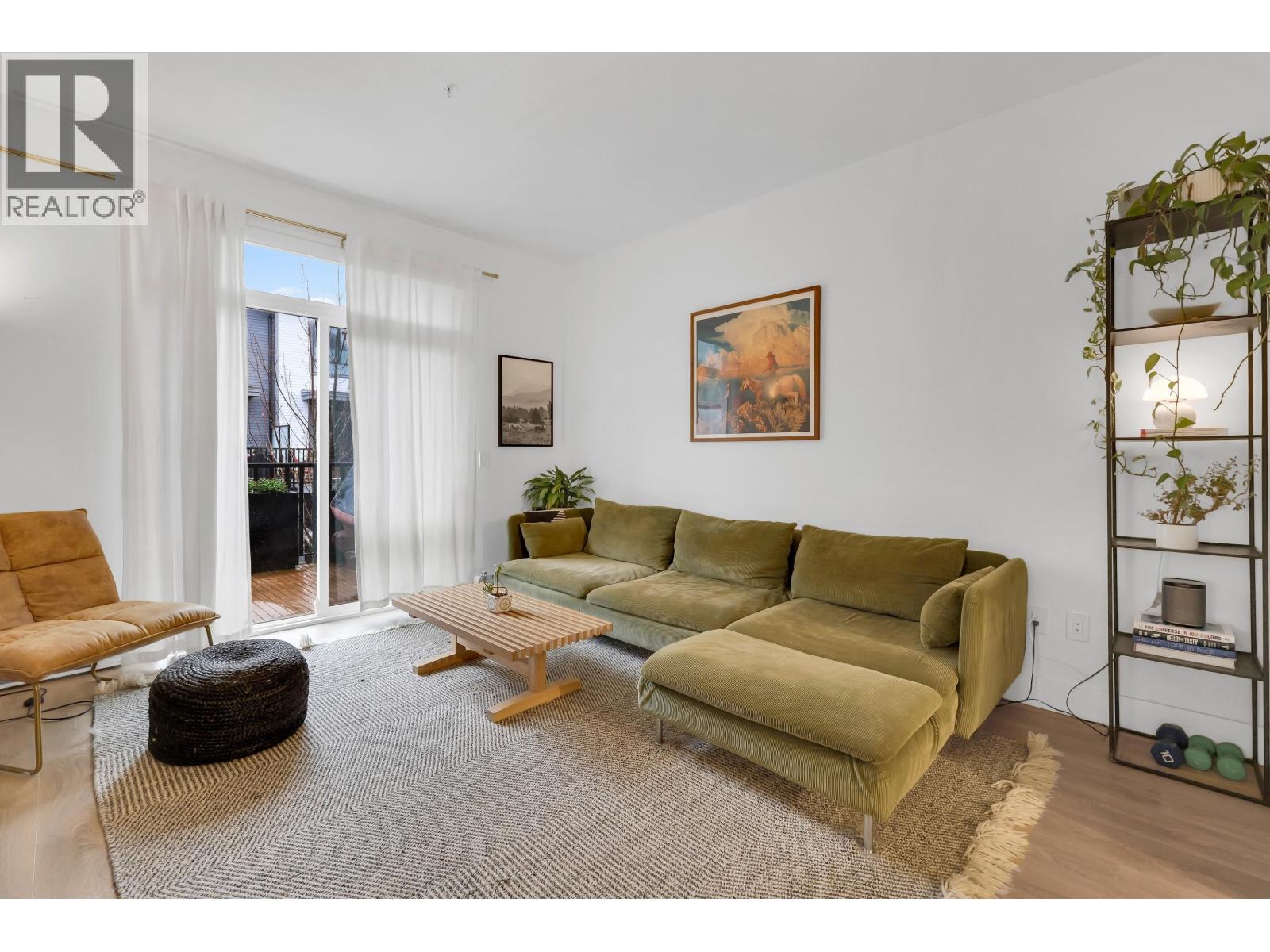 1379 Marinaside Place, Squamish, British Columbia  V8B 1A8 - Photo 9 - R3078627