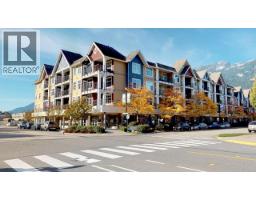 1320 MAIN STREET, Squamish, British Columbia