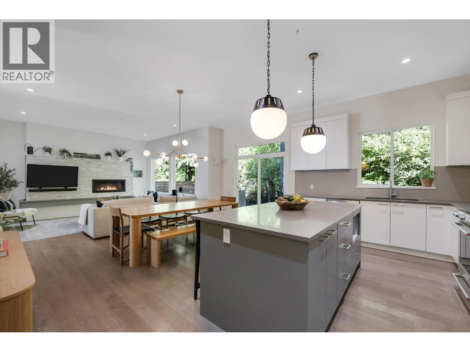 39349 Falcon Crescent, Squamish, British Columbia  V8B 0Y9 - Photo 8 - R3078634