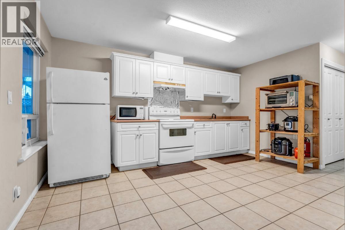 3126 Silverthrone Drive, Coquitlam, British Columbia  V3E 3B1 - Photo 27 - R3078664