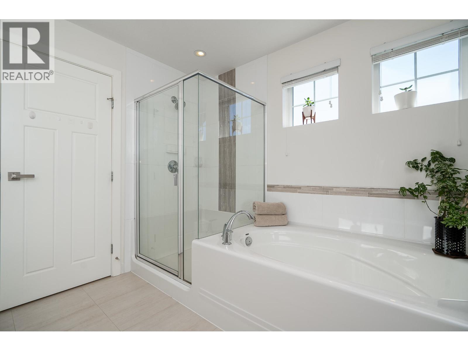 3381 Watkins Avenue, Coquitlam, British Columbia  V3E 0B3 - Photo 17 - R3078680