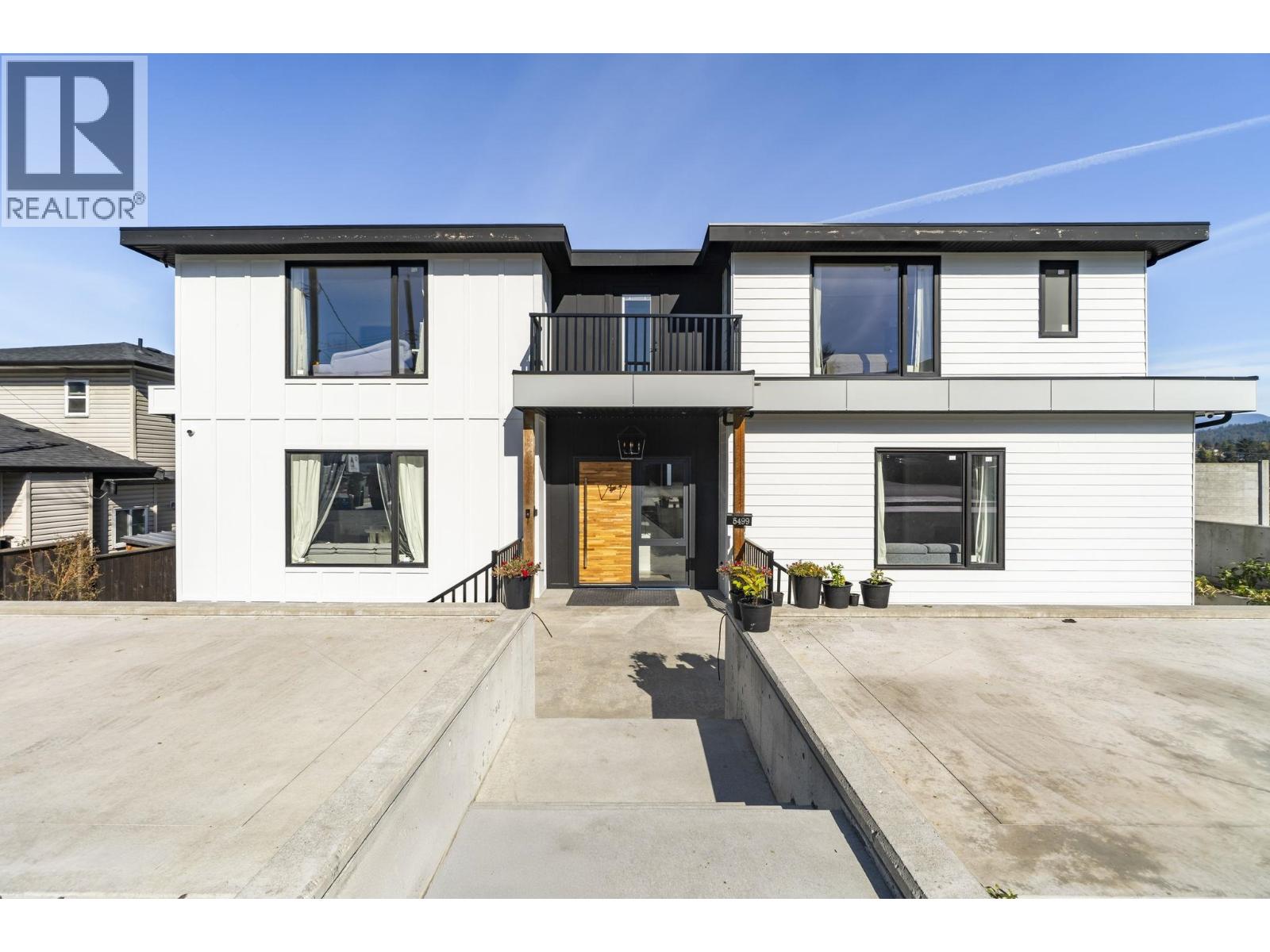 5499 MANOR STREET, Burnaby, British Columbia