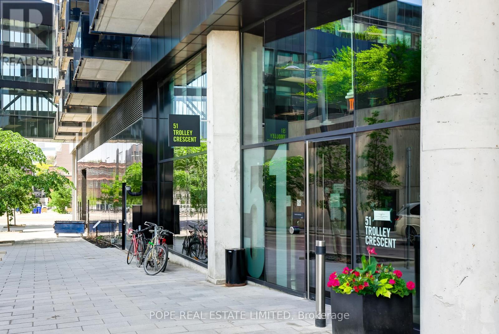 719 - 51 Trolley Crescent, Toronto, Ontario  M5A 0E9 - Photo 13 - C12689600